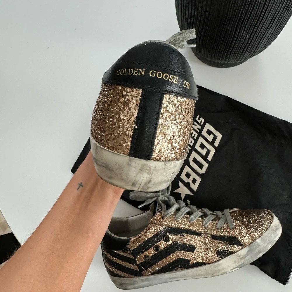 AUTHENTIC gold & black glitter golden goose - Picture 7 of 8